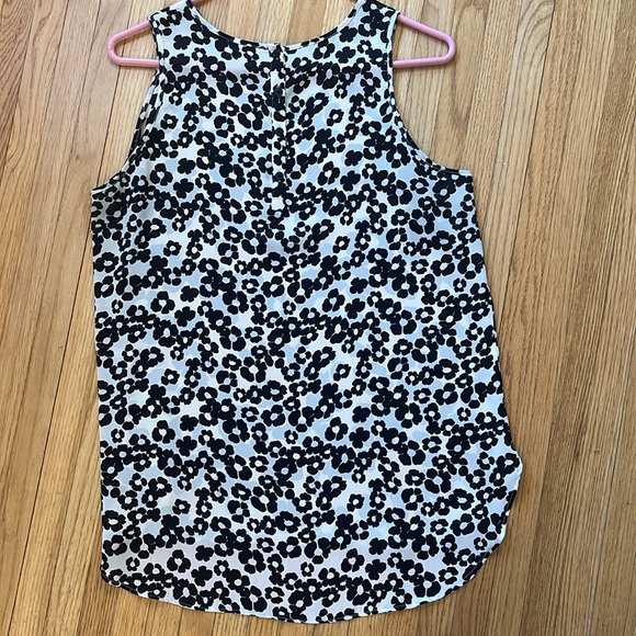 Medium Loft cream tank top with black floral detail - Picture 2 of 4